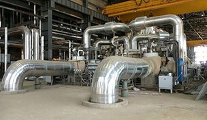 利用汽缸垂弧规律，创新汽封间隙调整方案