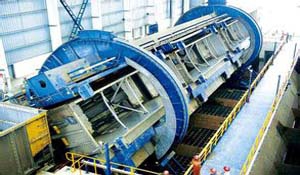 浅谈空车铁牛顶撞车皮的原因及处理方法