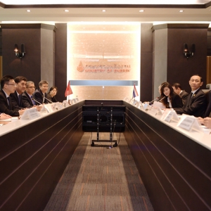 努尔·白克力赴泰国考察访问加强中泰能源合作 促进电网互联互通